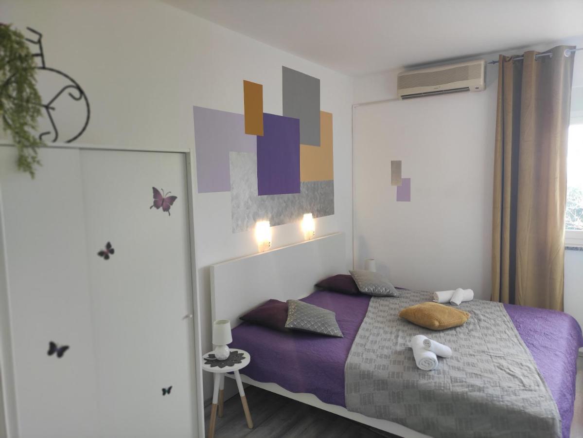 Apartman Iris S Terasom Rijeka Exteriör bild