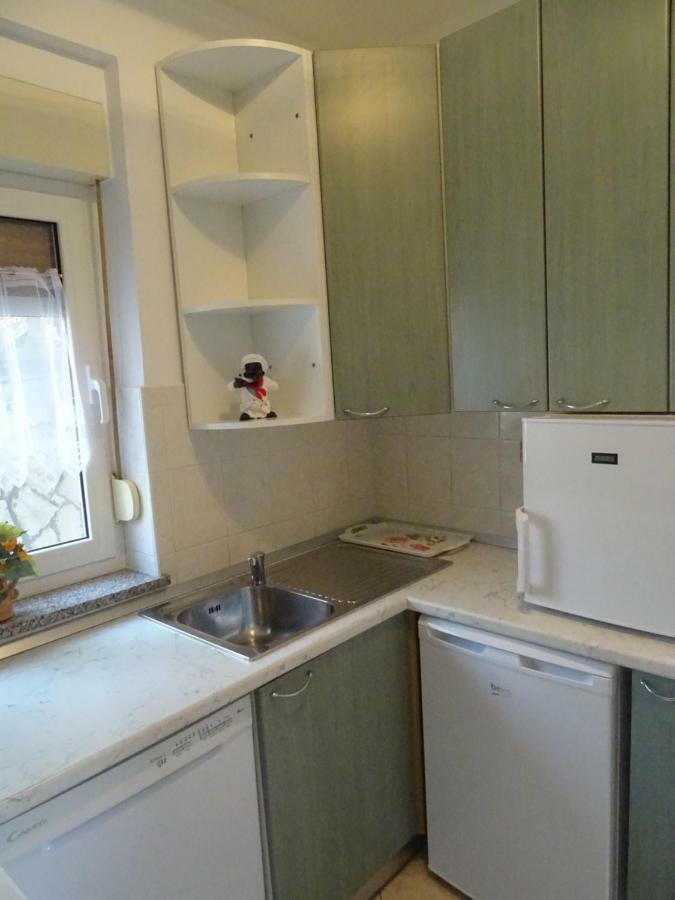 Apartman Iris S Terasom Rijeka Exteriör bild