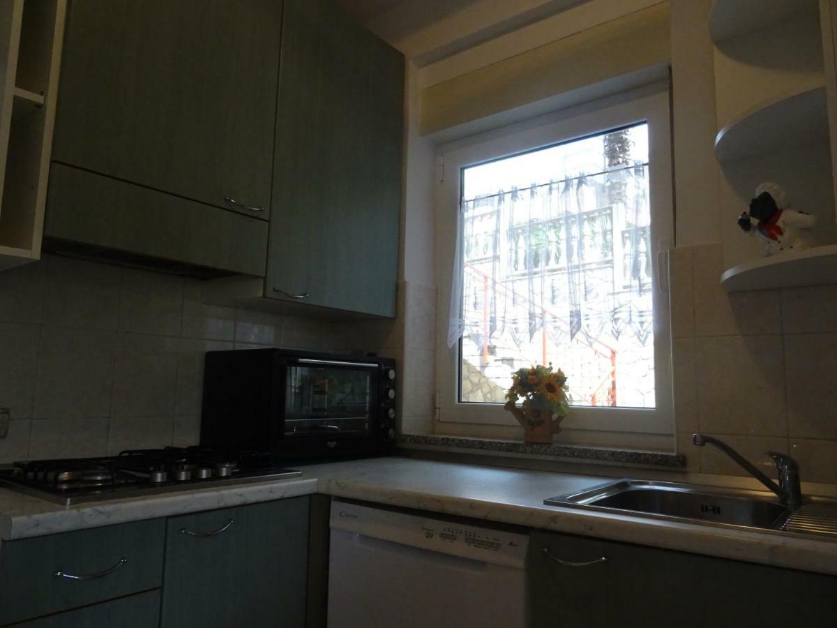 Apartman Iris S Terasom Rijeka Exteriör bild